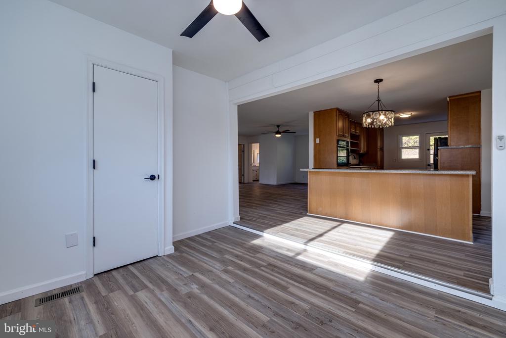 290 RIDGE VIEW LN
