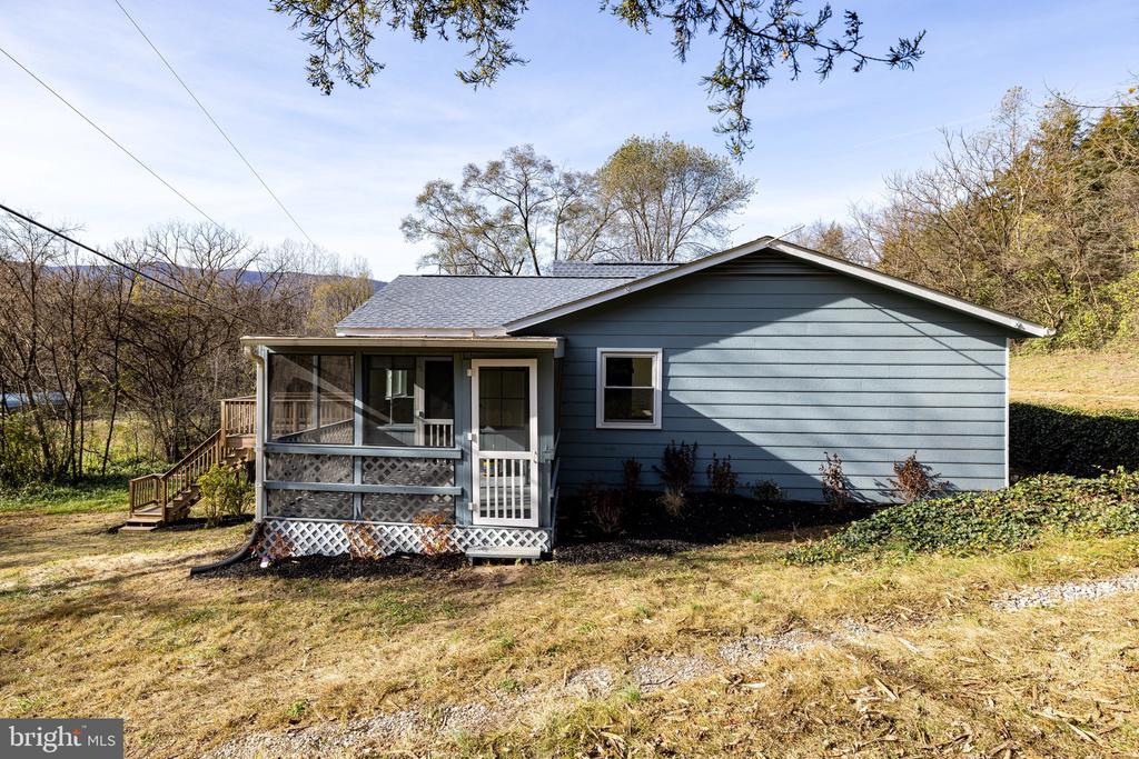 290 RIDGE VIEW LN