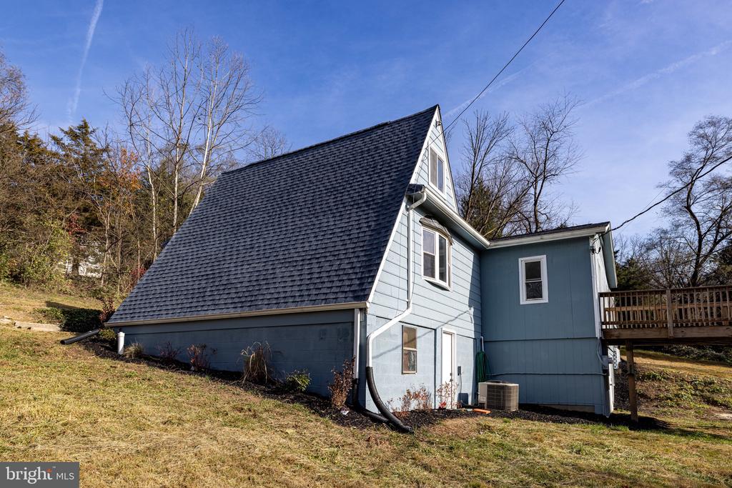 290 RIDGE VIEW LN
