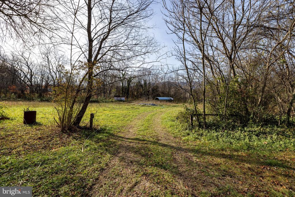 290 RIDGE VIEW LN