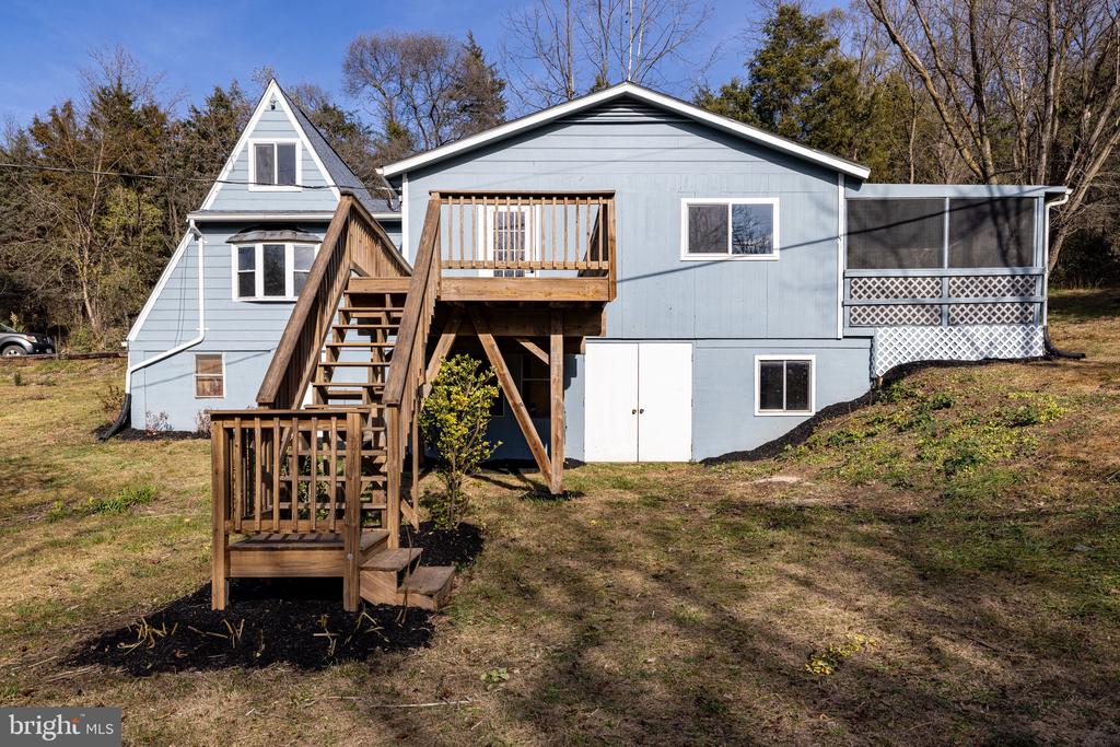 290 RIDGE VIEW LN