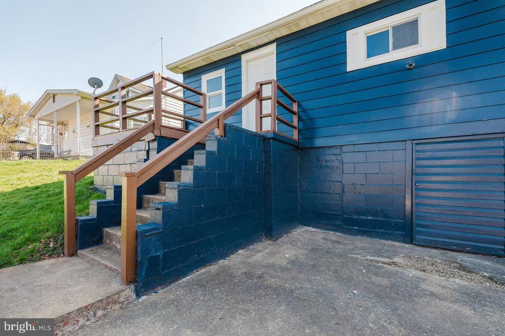 52 BRUMBACK AVE