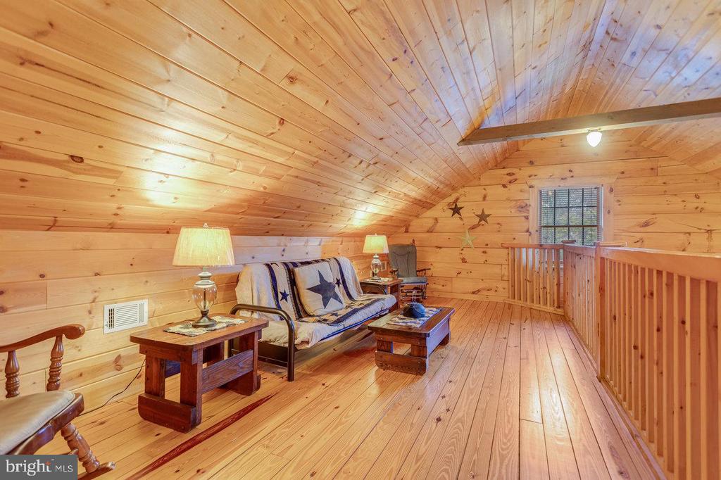 900 CROOKED RUN RD