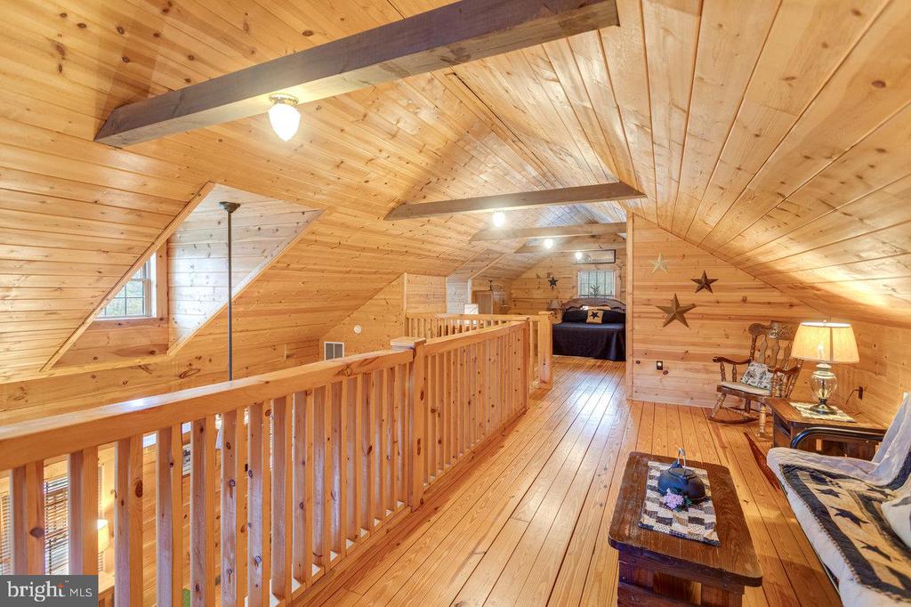 900 CROOKED RUN RD