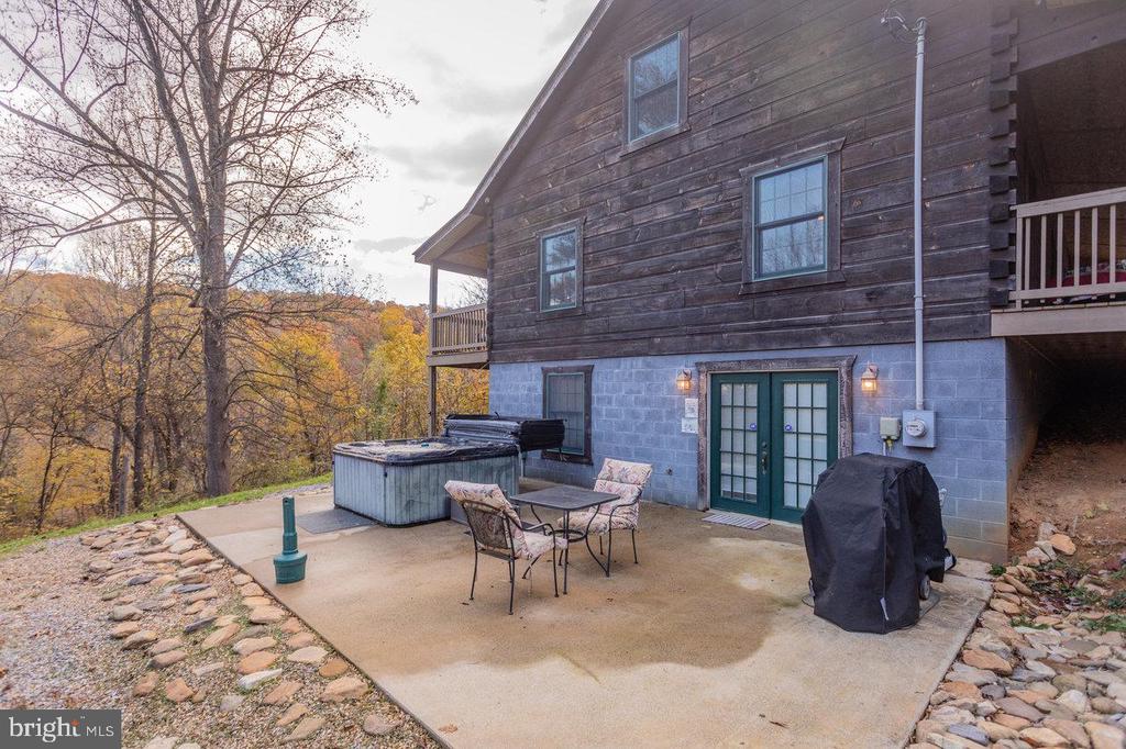 900 CROOKED RUN RD
