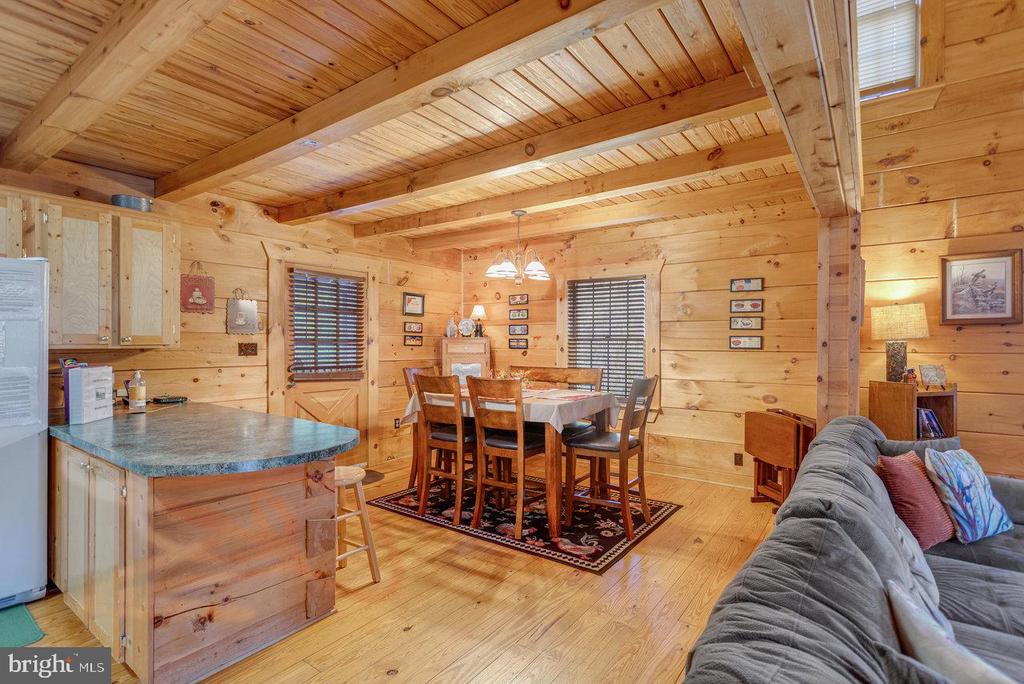 900 CROOKED RUN RD