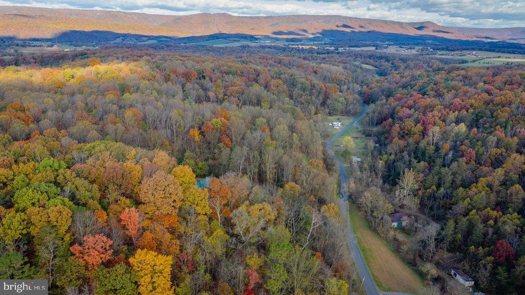 900 CROOKED RUN RD