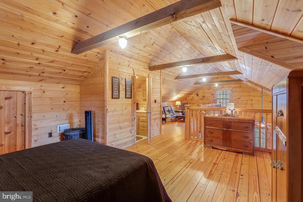 900 CROOKED RUN RD