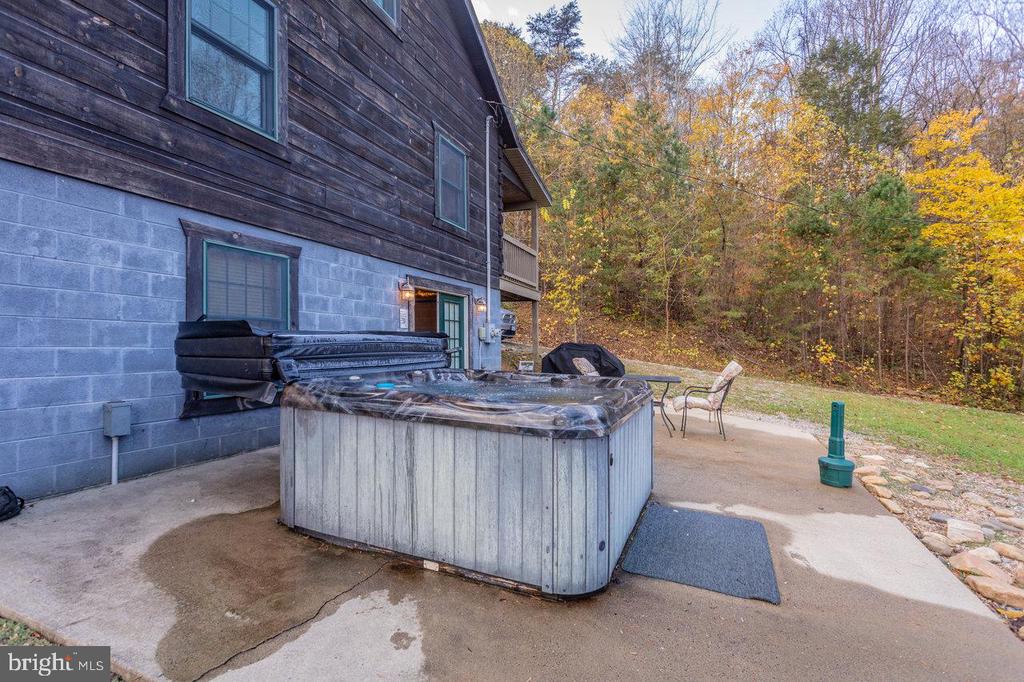 900 CROOKED RUN RD