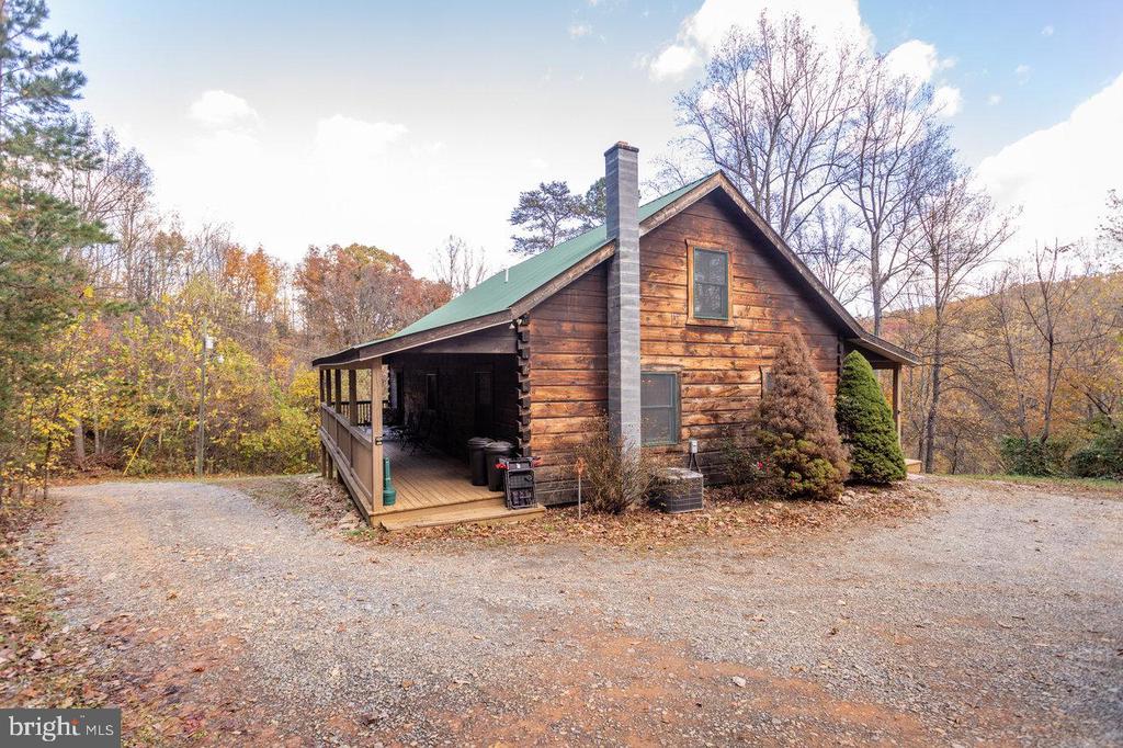 900 CROOKED RUN RD