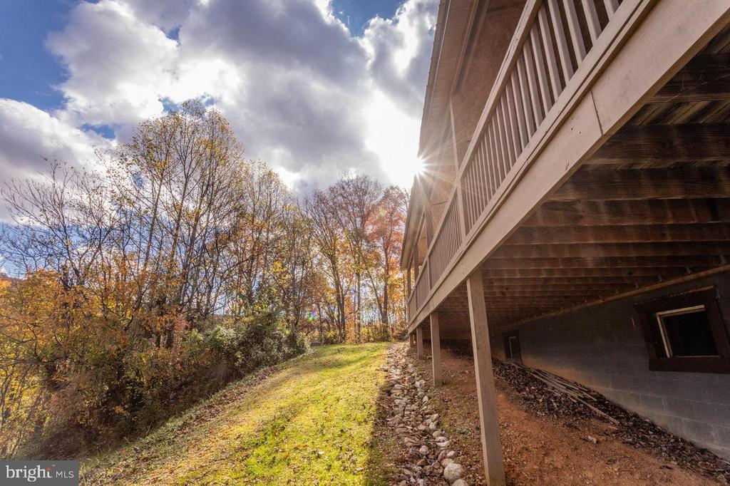 900 CROOKED RUN RD