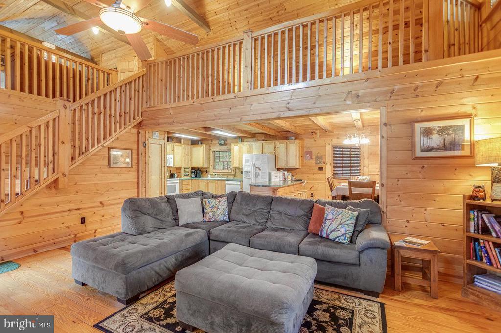 900 CROOKED RUN RD
