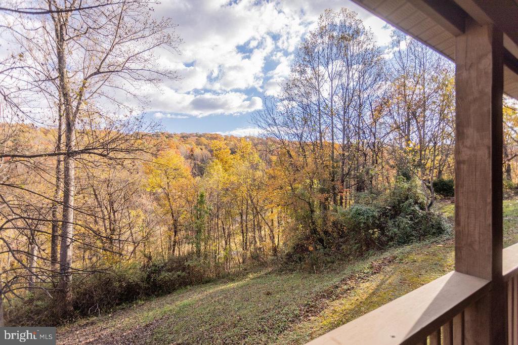 900 CROOKED RUN RD