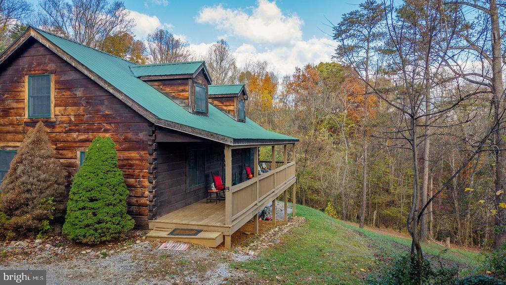 900 CROOKED RUN RD