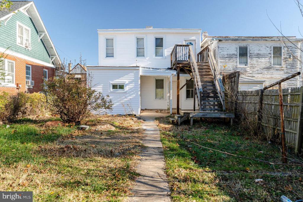 427 FOURTH ST