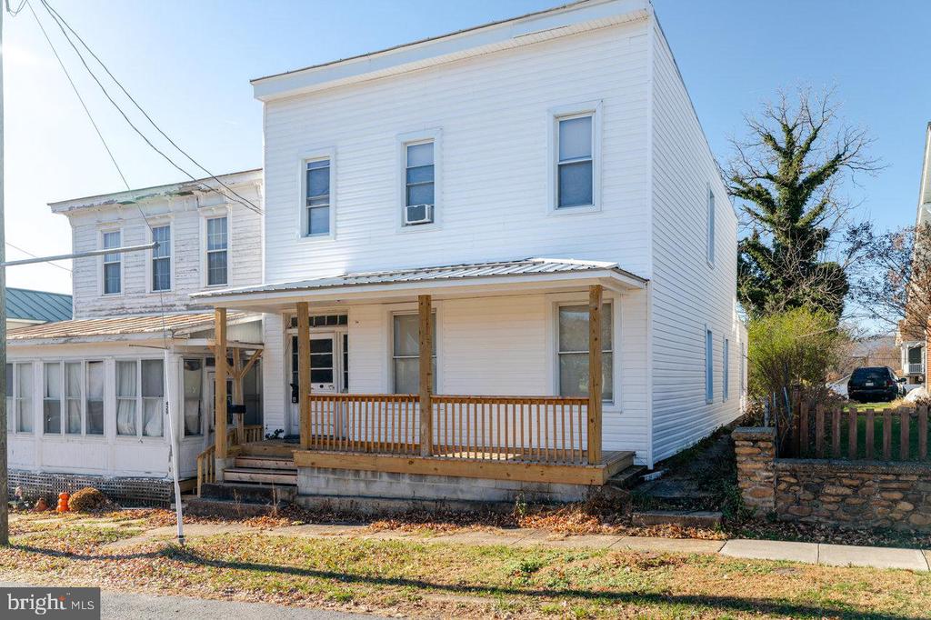 427 FOURTH ST