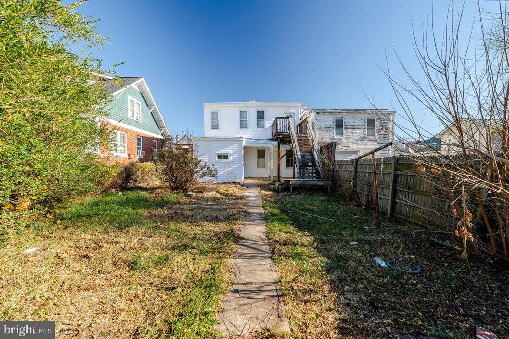 427 FOURTH ST