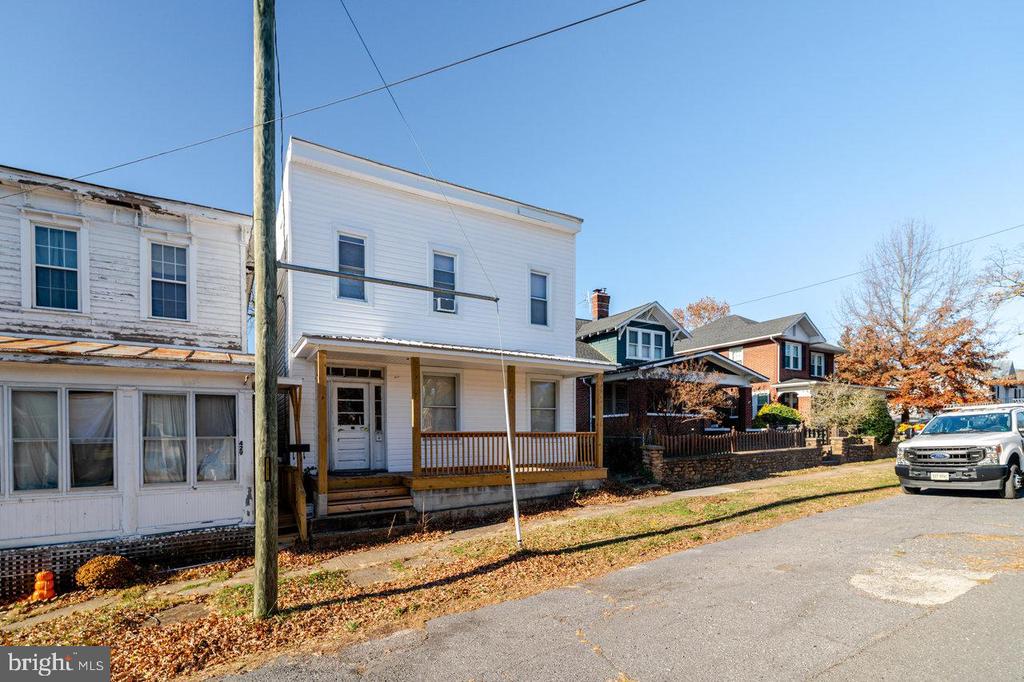 427 FOURTH ST
