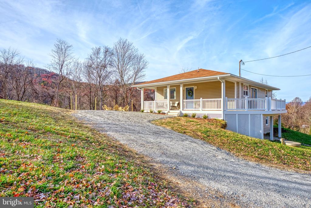 220 VIEW MOUNTAIN RD