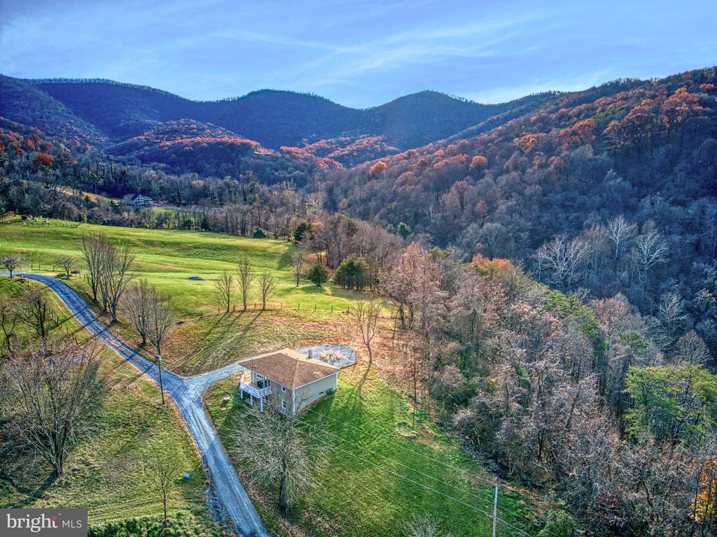 220 VIEW MOUNTAIN RD