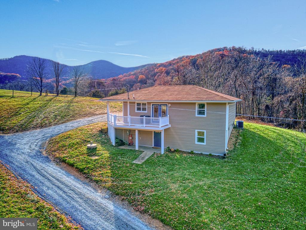 220 VIEW MOUNTAIN RD