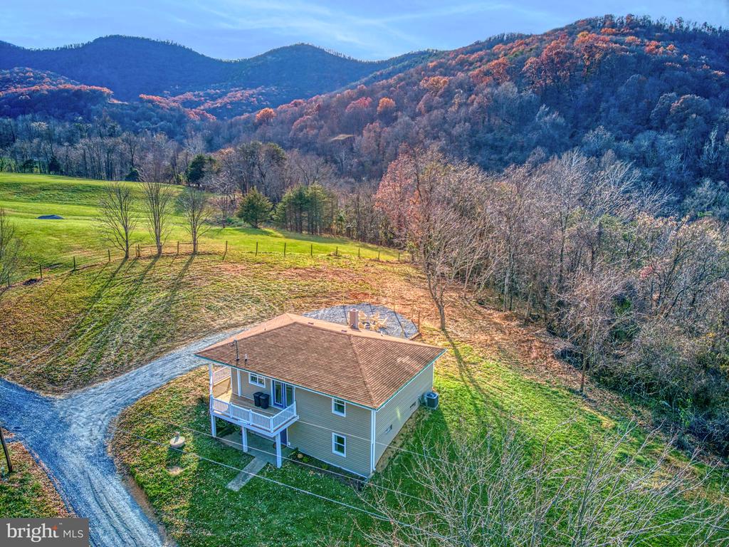 220 VIEW MOUNTAIN RD