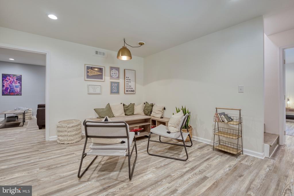 220 VIEW MOUNTAIN RD