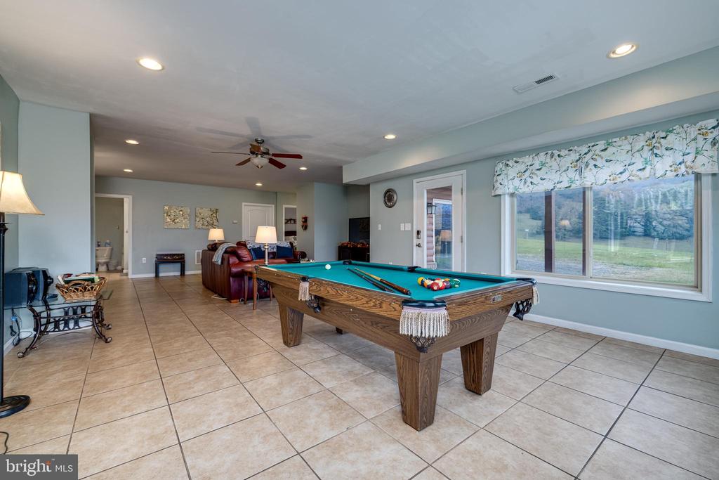 2225 VALLEY BURG RD