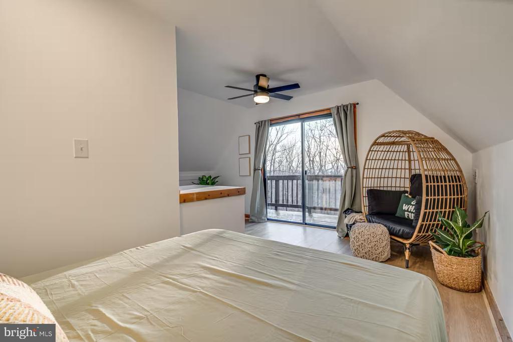 137 PARK VIEW LN