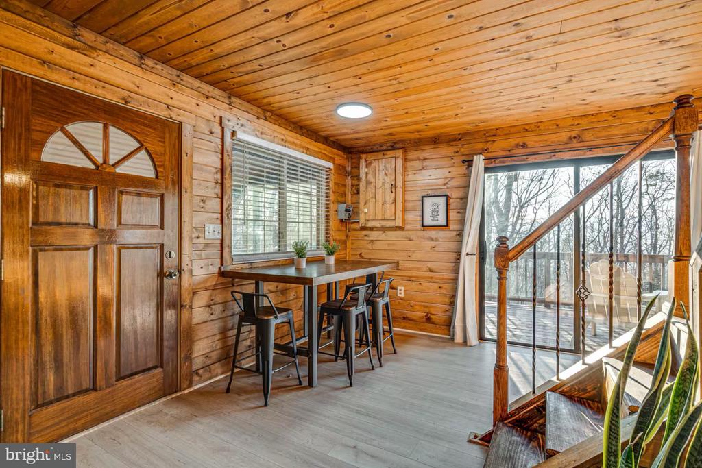 137 PARK VIEW LN