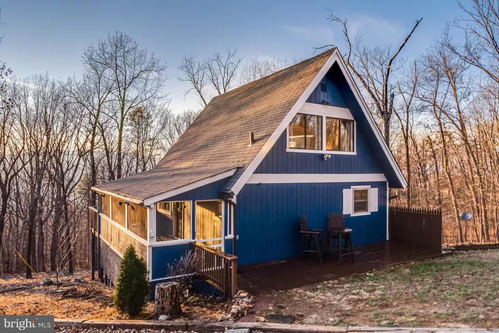 137 PARK VIEW LN