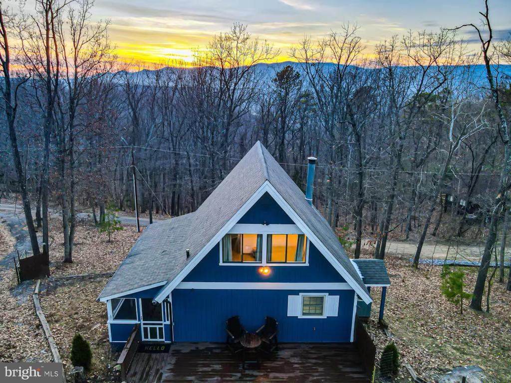 137 PARK VIEW LN