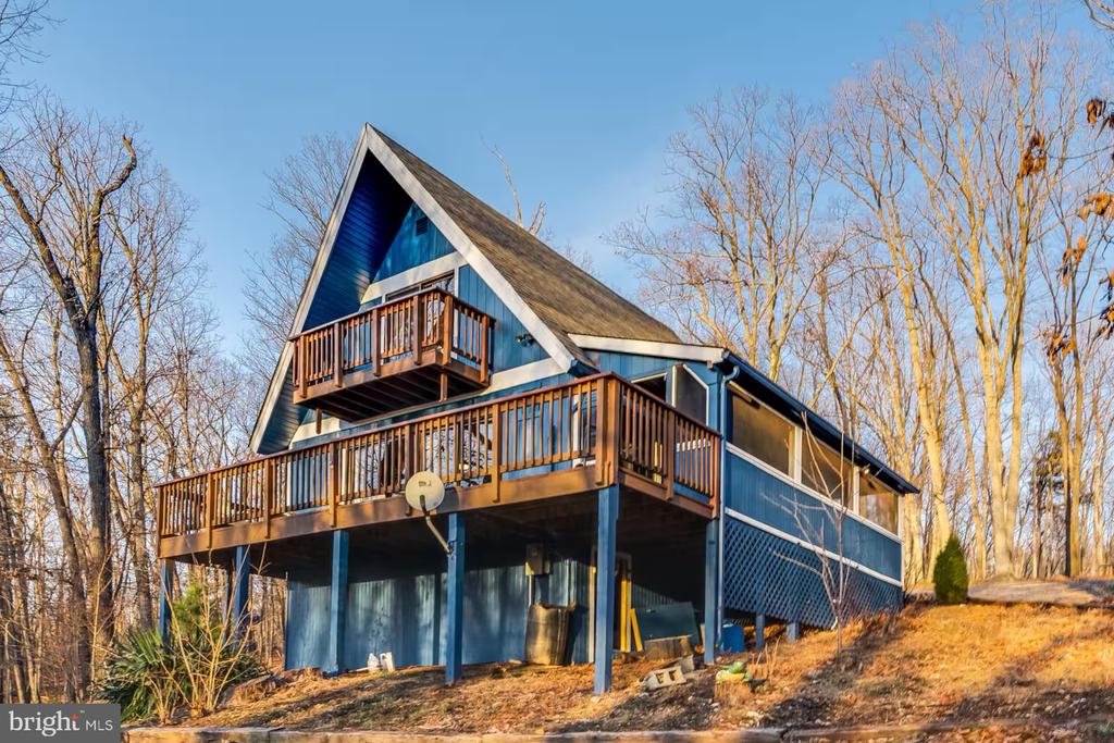 137 PARK VIEW LN