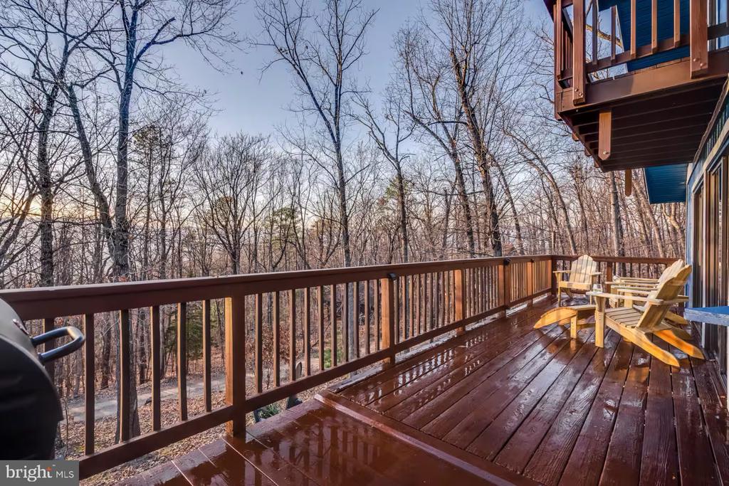 137 PARK VIEW LN