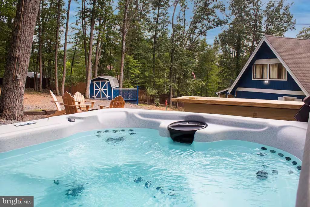 137 PARK VIEW LN