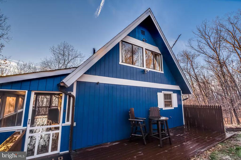 137 PARK VIEW LN