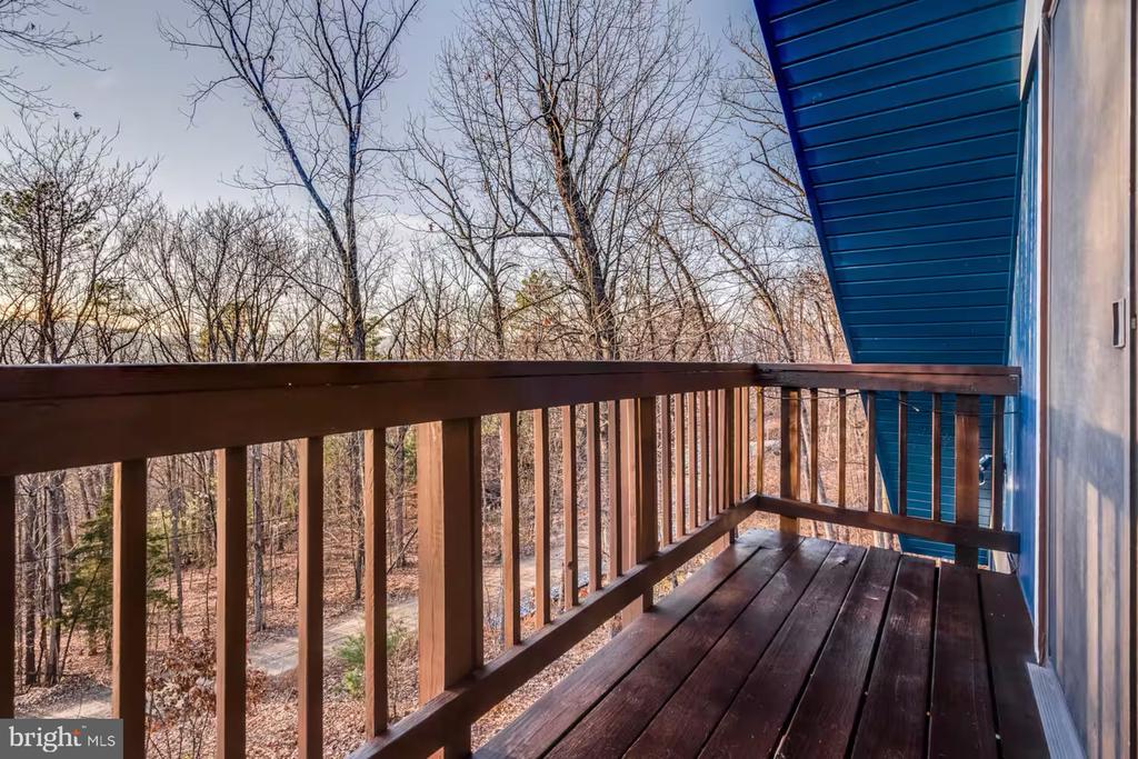 137 PARK VIEW LN