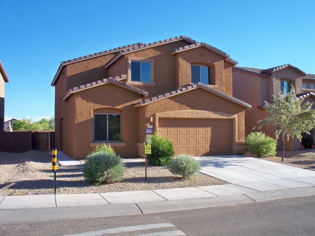3679 W Goshen