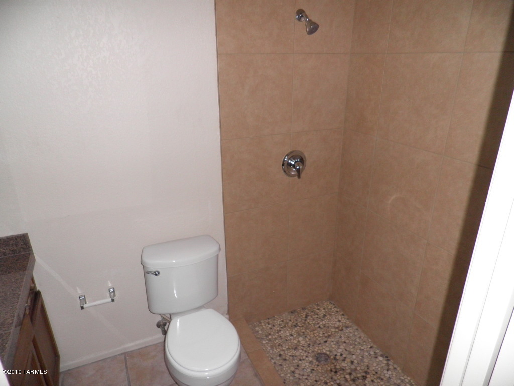 3249 N Glen Creek