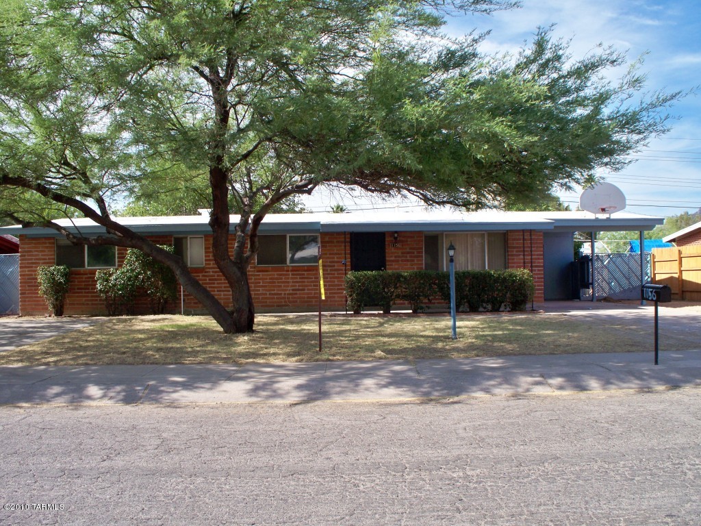 1156 W Edgewater Drive