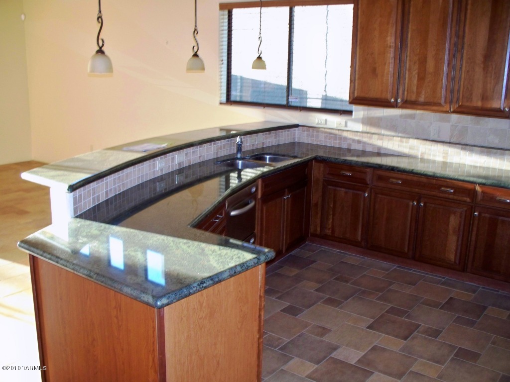 11529 N Moon Ranch