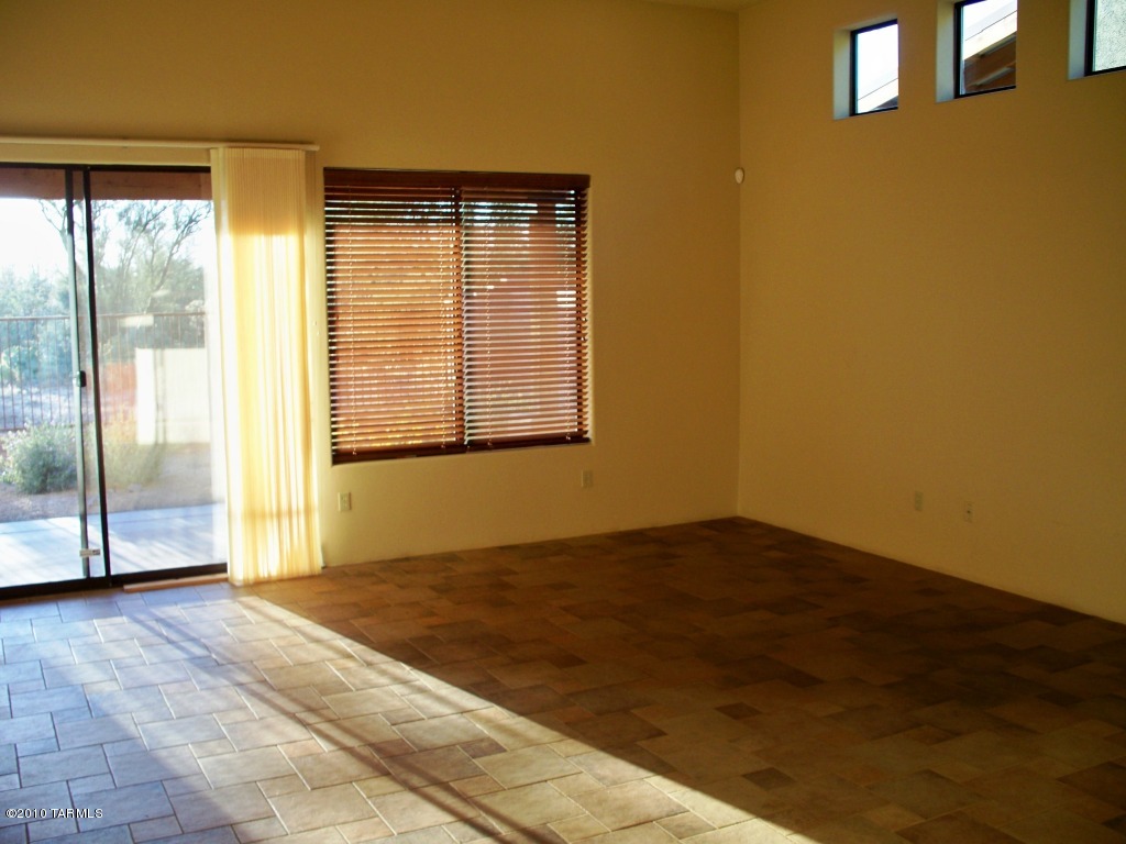 11529 N Moon Ranch