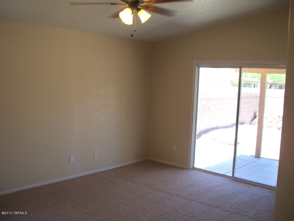 2216 W Frostwood