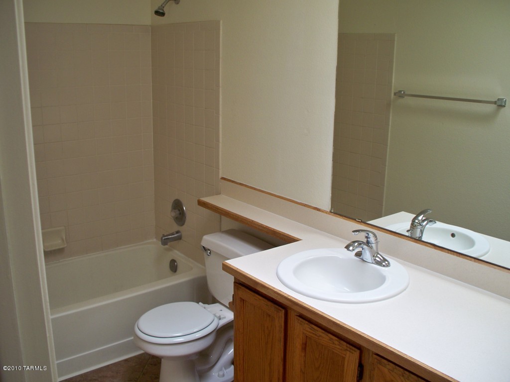 4739 W Daphne Lane