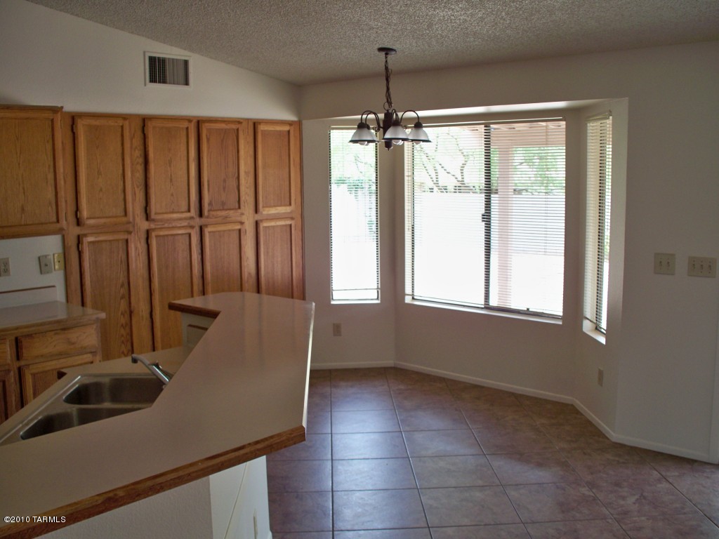 4739 W Daphne Lane