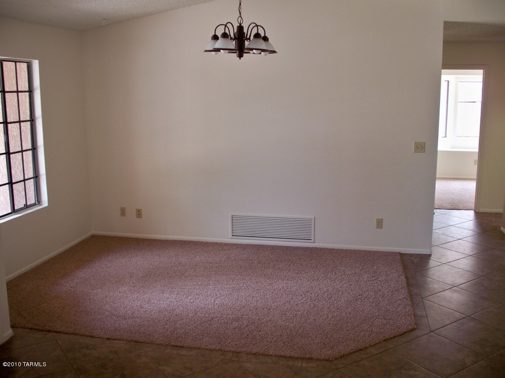 4739 W Daphne Lane