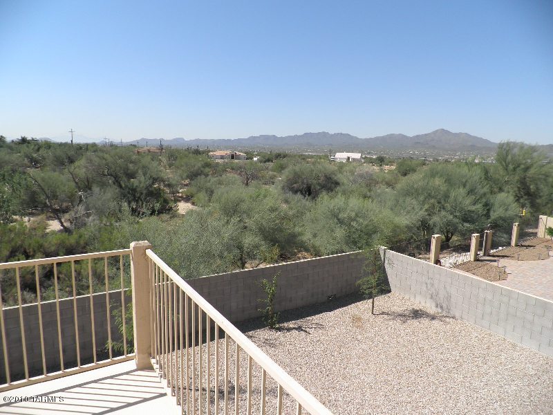 5013 W Hurston Drive