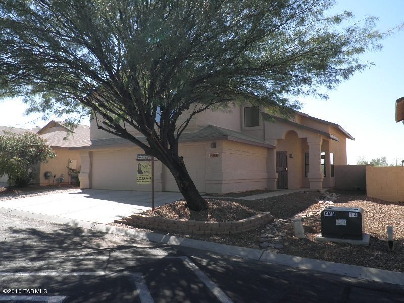 5013 W Hurston Drive