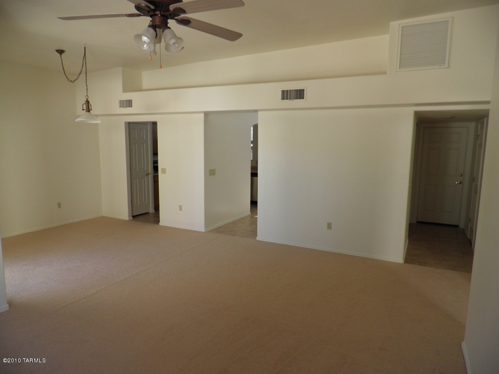 1280 W Crystalline Way