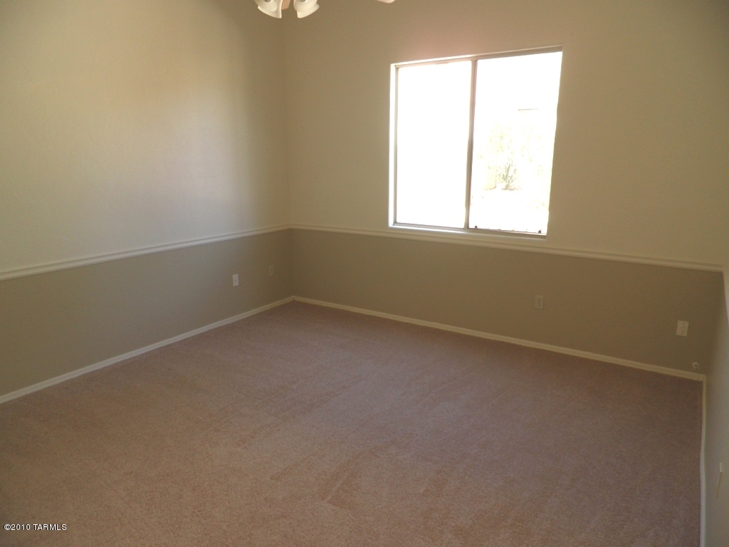 1280 W Crystalline Way
